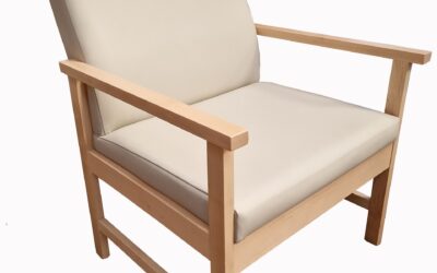 CU3918 – Bariatric Lounge Chair